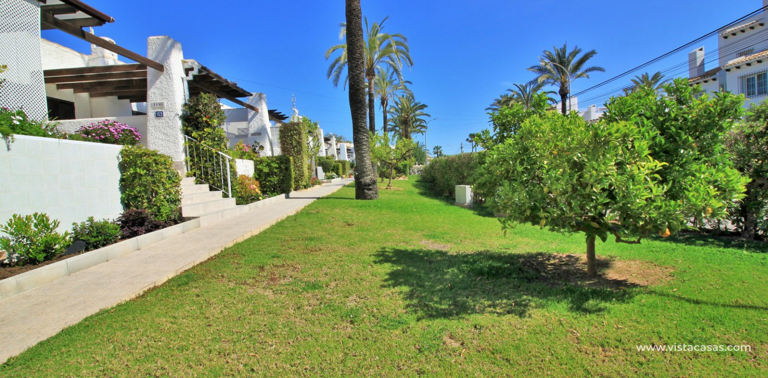 Bungalow for sale in Panorama Country Club Villamartin communal gardens