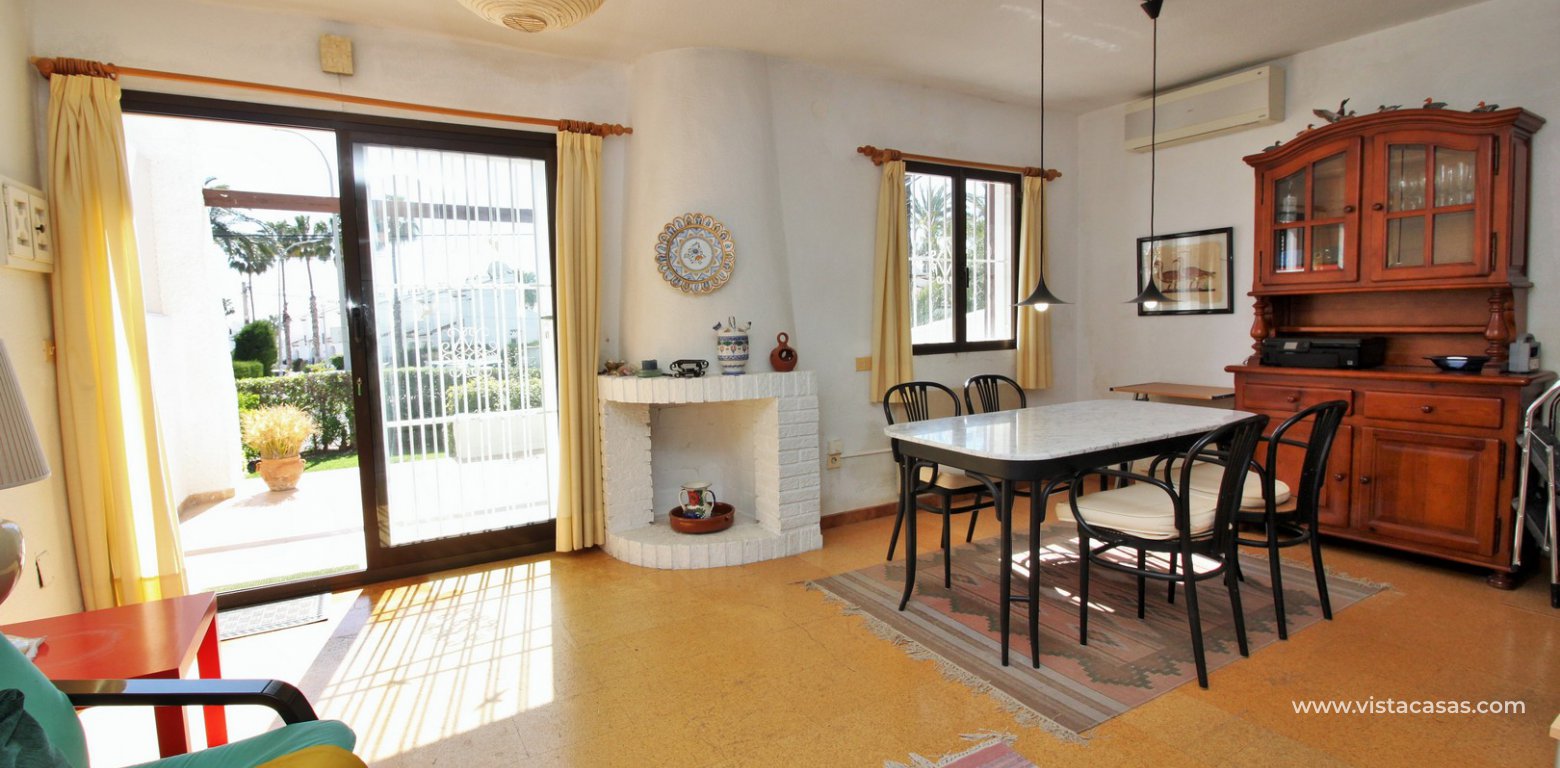 Bungalow for sale in Panorama Country Club Villamartin fireplace