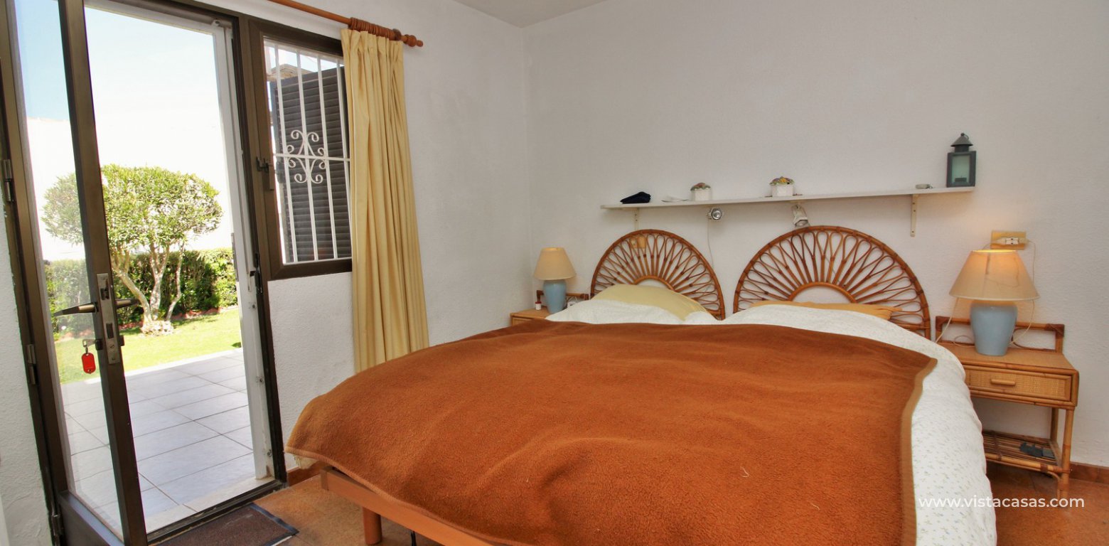 Bungalow for sale in Panorama Country Club Villamartin master bedroom
