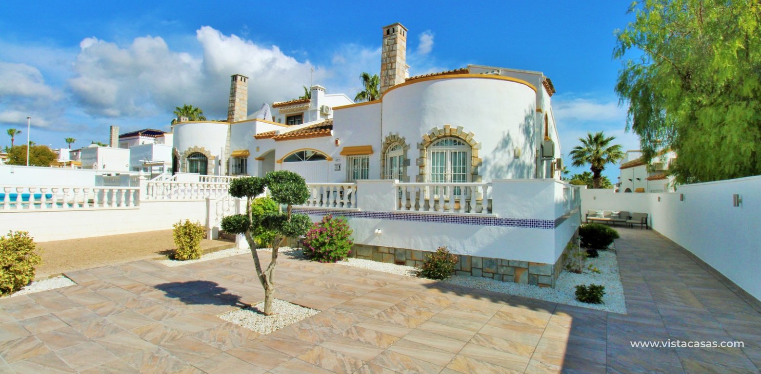 3 Bedroom Ibiza-Style Villa for Sale in Los Dolses