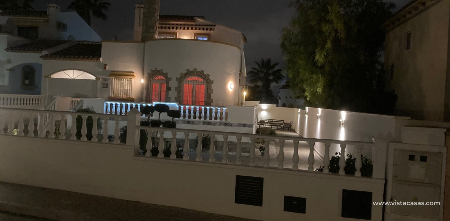 Resale - Villa - Villamartin - Los Dolses