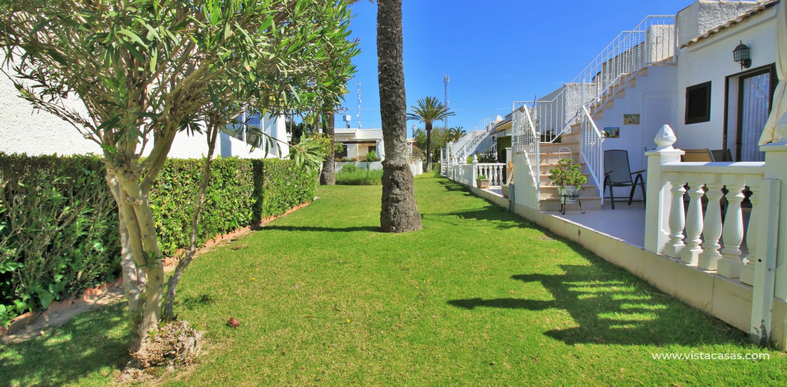 Bungalow for sale in Panorama Country Club Villamartin green areas