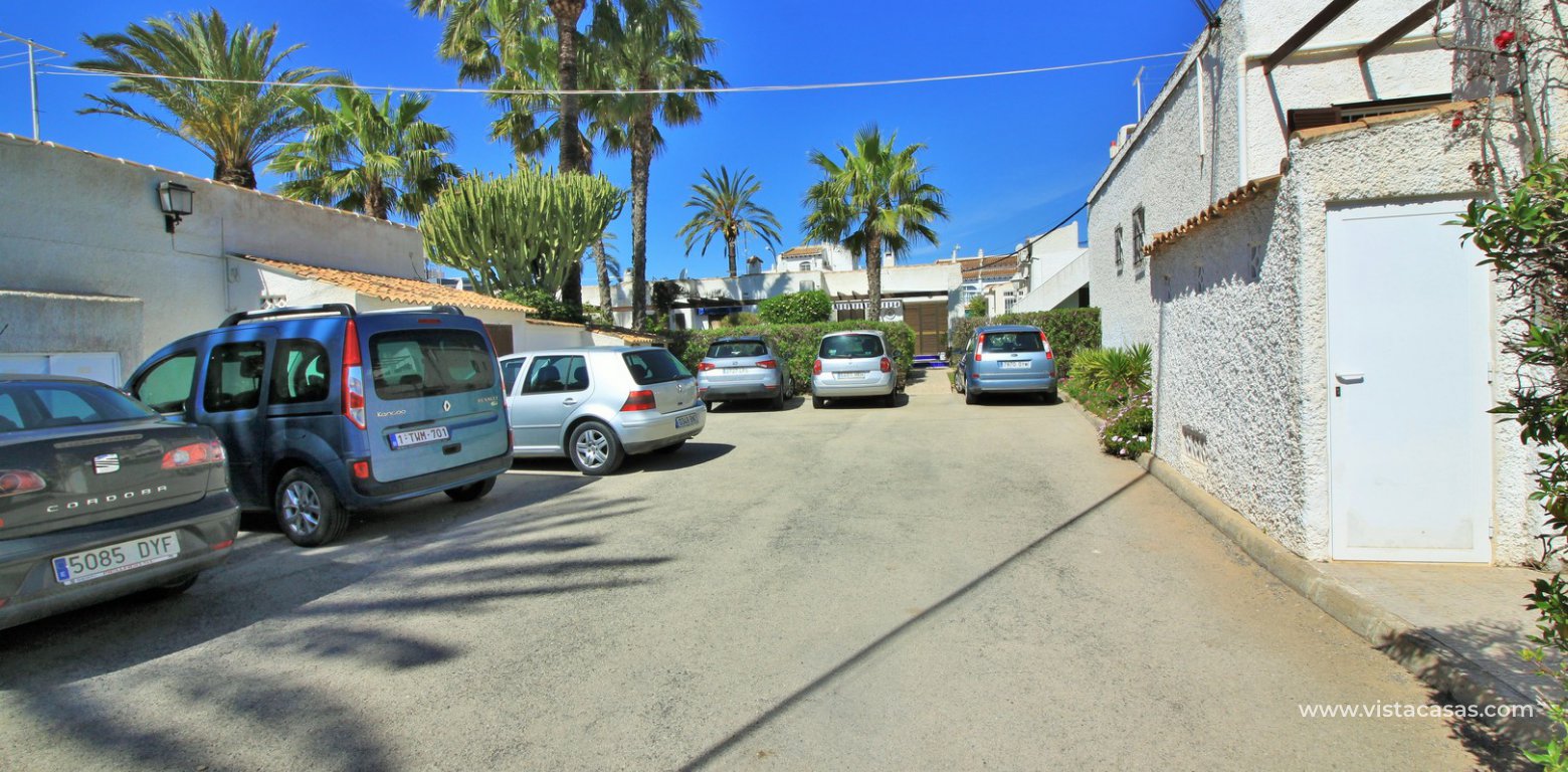 Bungalow for sale in Panorama Country Club Villamartin parking