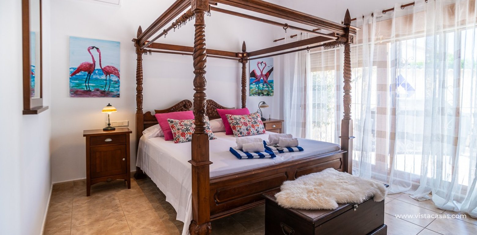 Resale - Villa - Torrevieja - El Chaparral