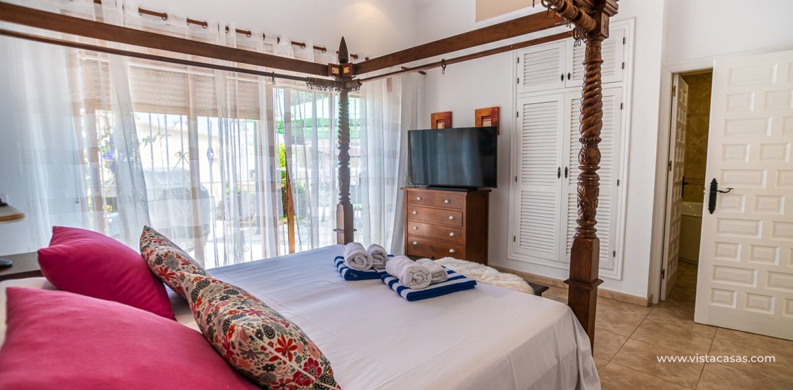 Resale - Villa - Torrevieja - El Chaparral