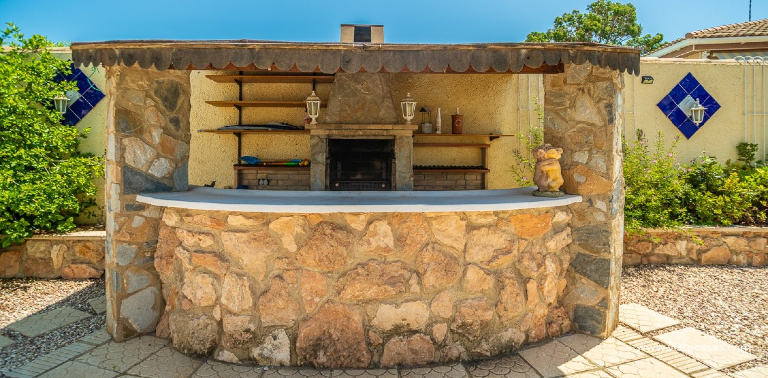 Resale - Villa - Torrevieja - El Chaparral