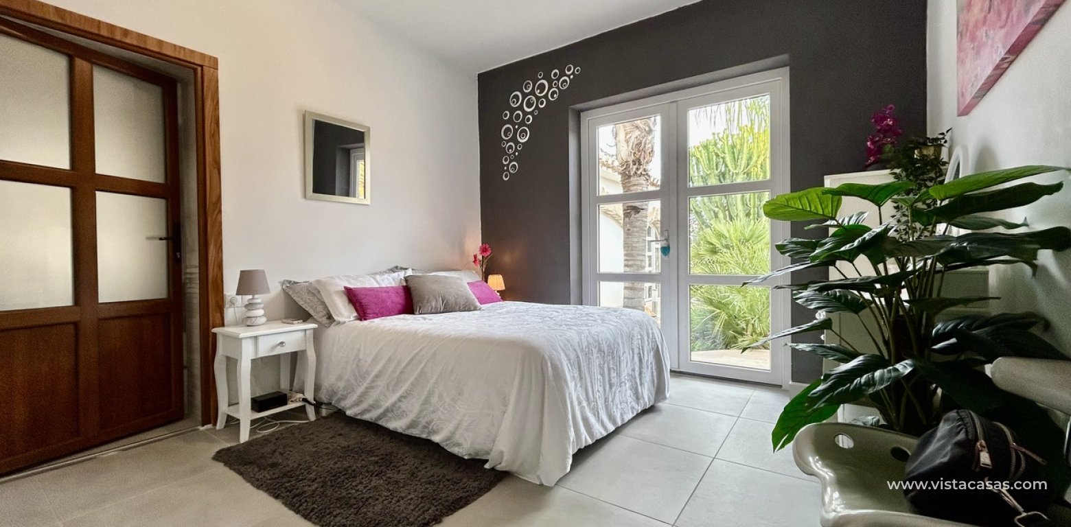 Sale - Villa - Cabo Roig