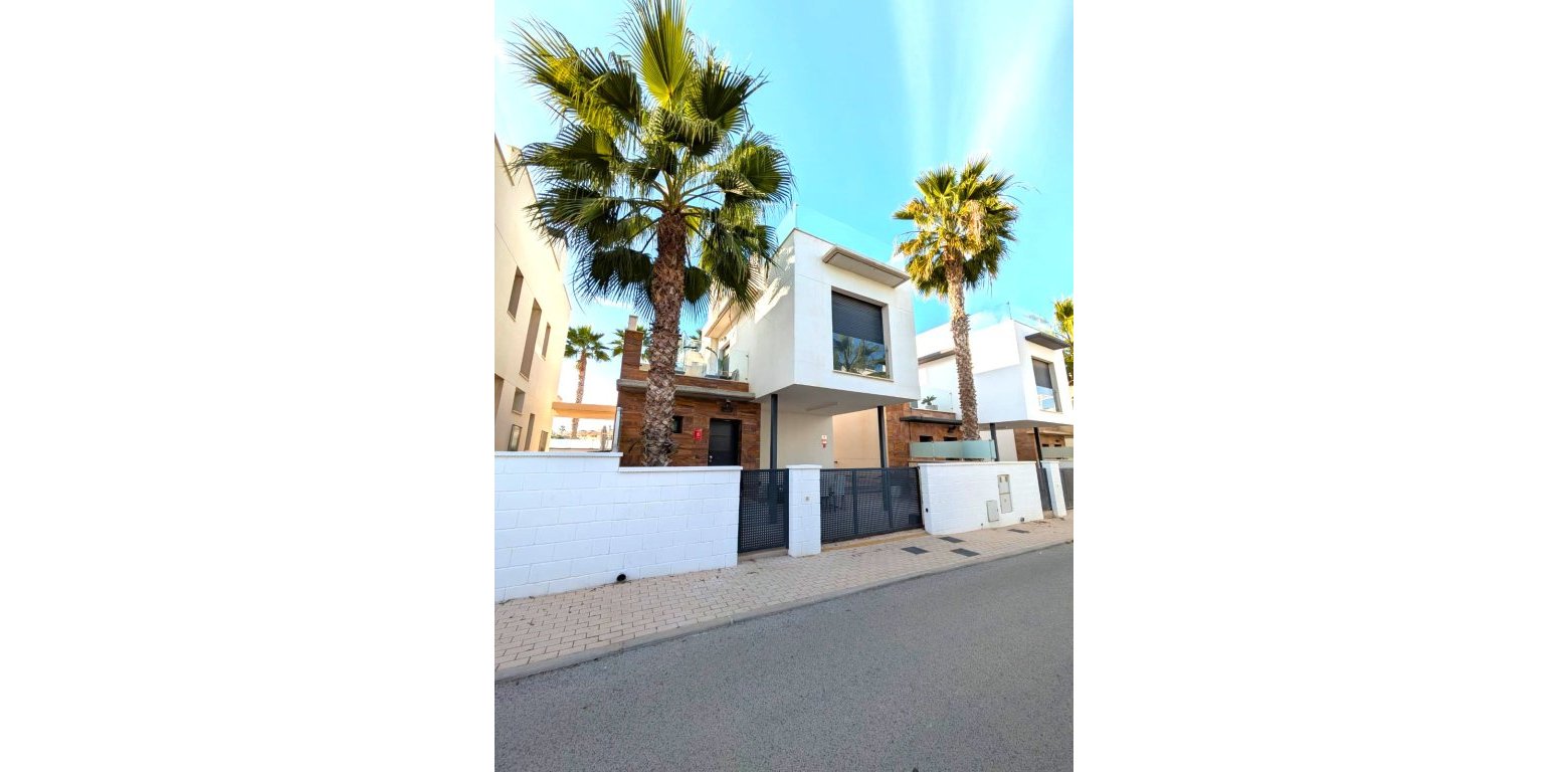 Sale - Villa - Cabo Roig