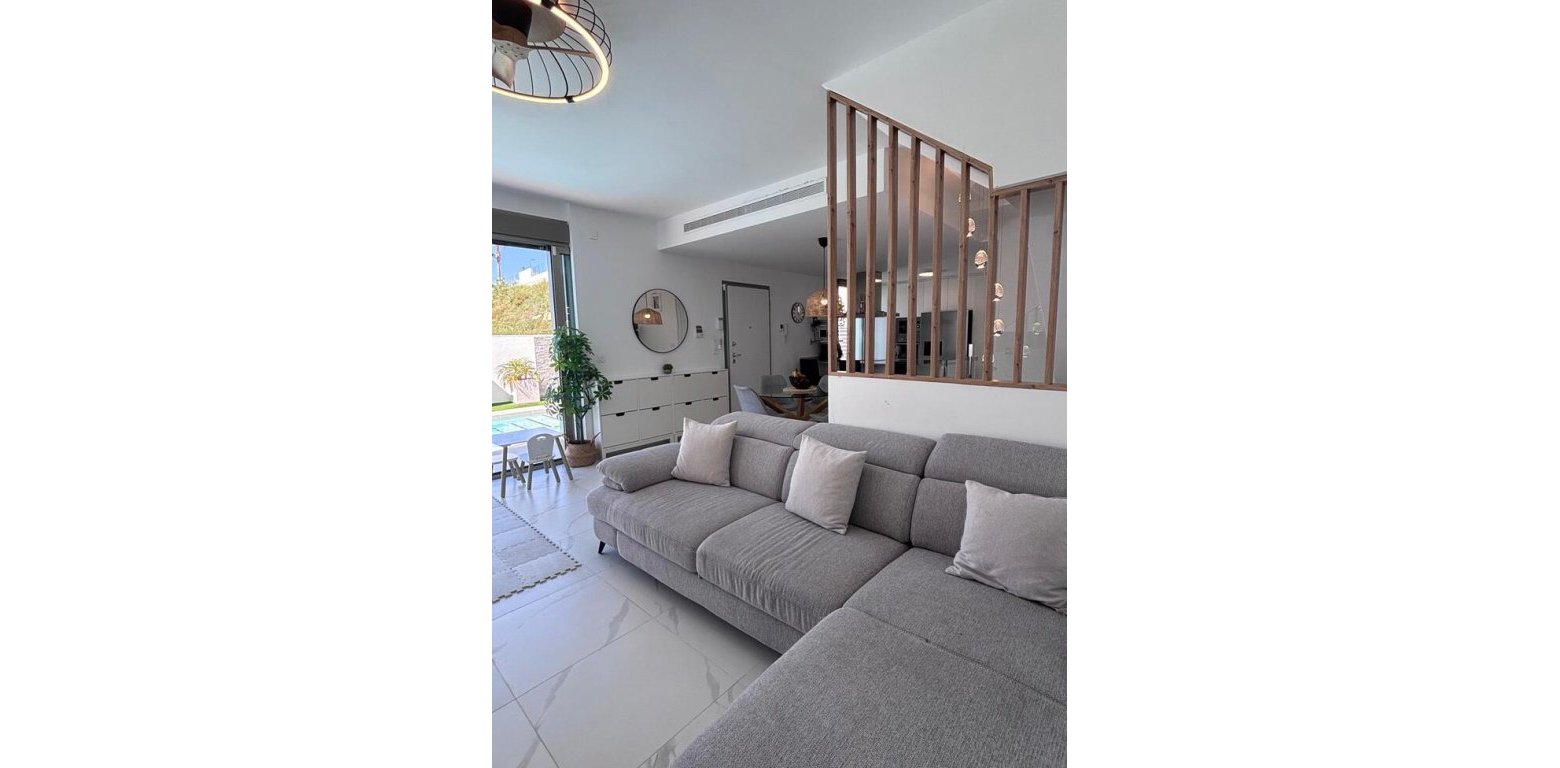 Resale - Villa - Villamartin - PAU 8