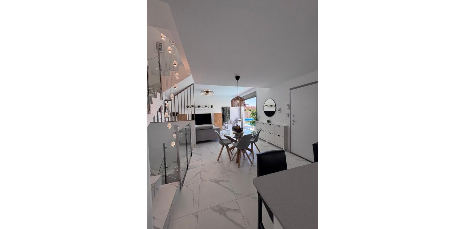 Resale - Villa - Villamartin - PAU 8