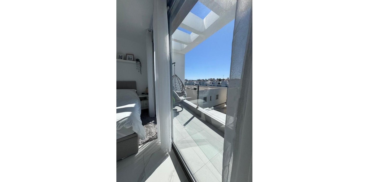 Resale - Villa - Villamartin - PAU 8