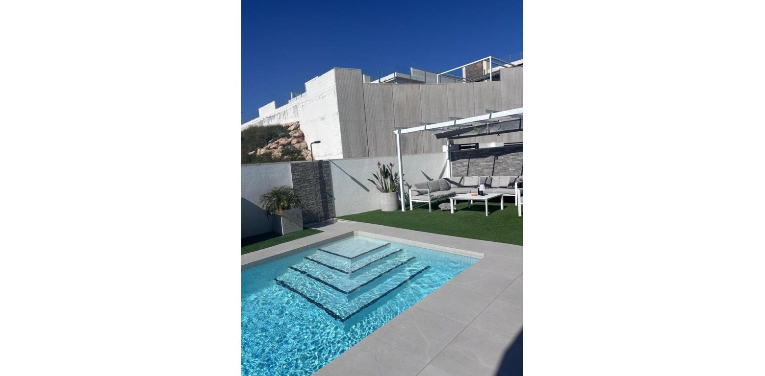 Resale - Villa - Villamartin - PAU 8