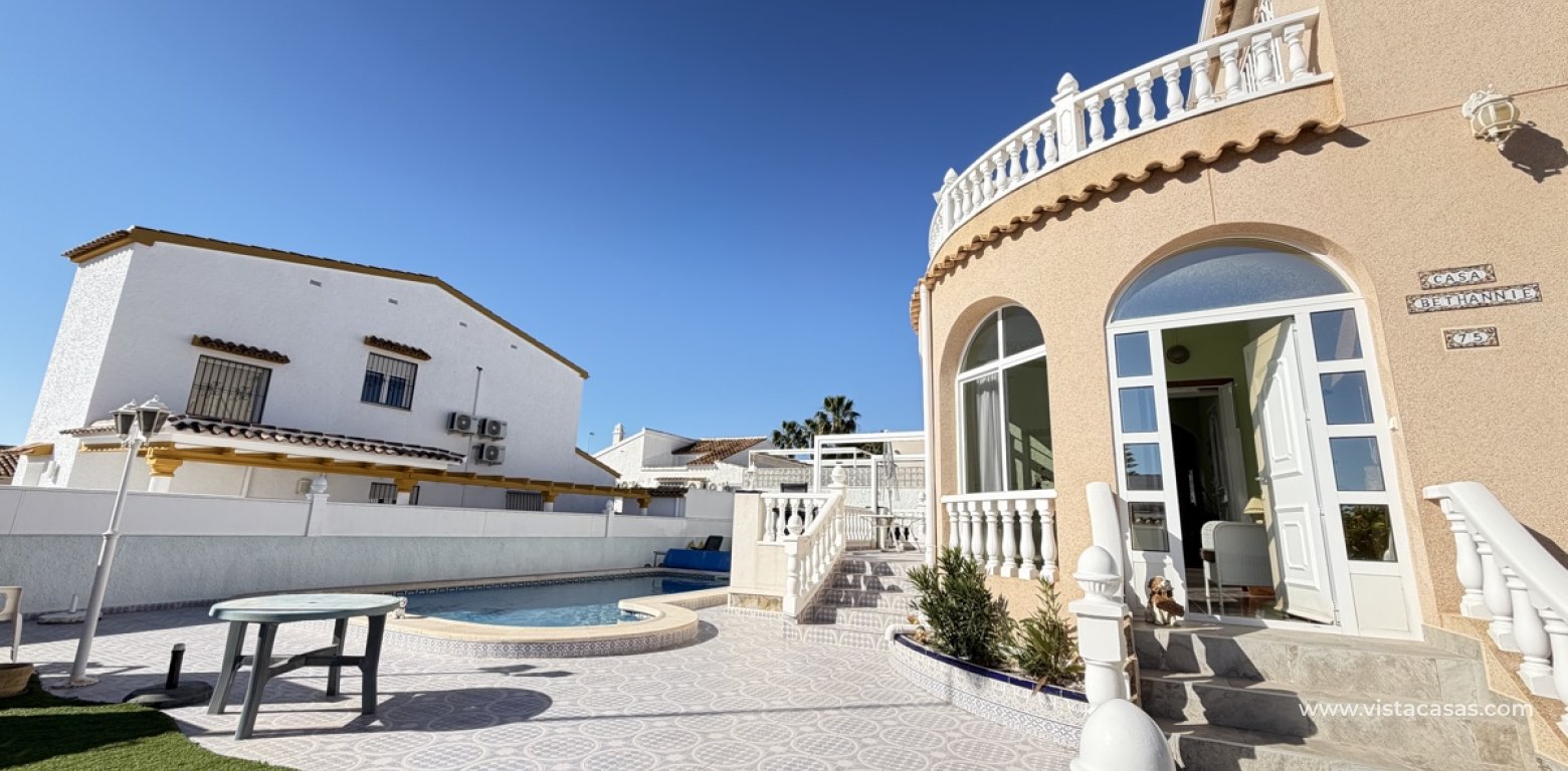Sale - Villa - Villamartin