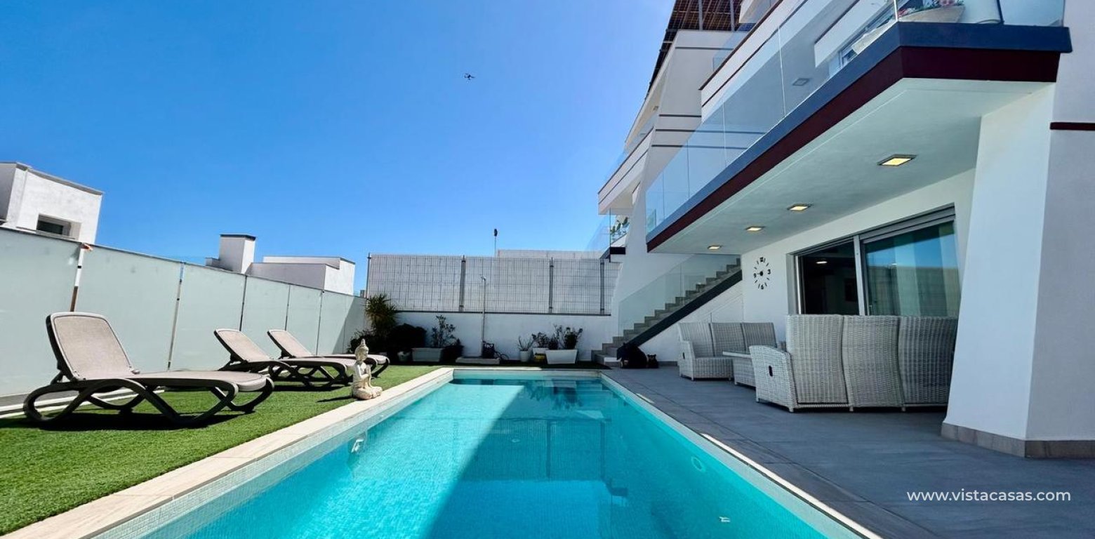 Sale - Villa - Villamartin