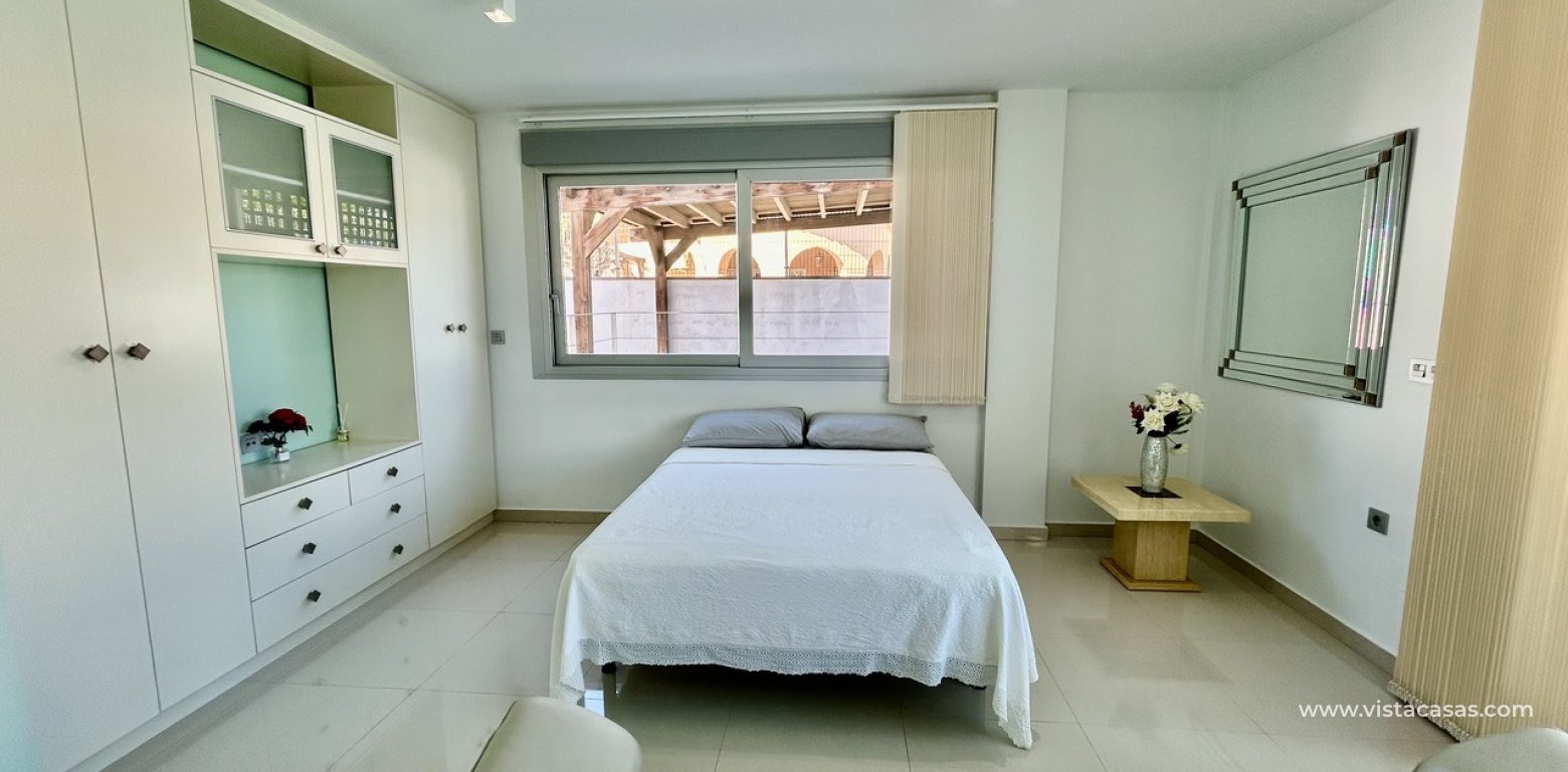 Sale - Villa - Villamartin