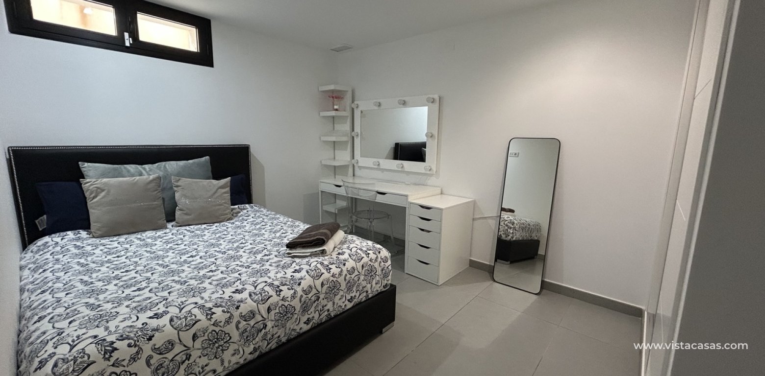 Resale - Villa - Los Balcones