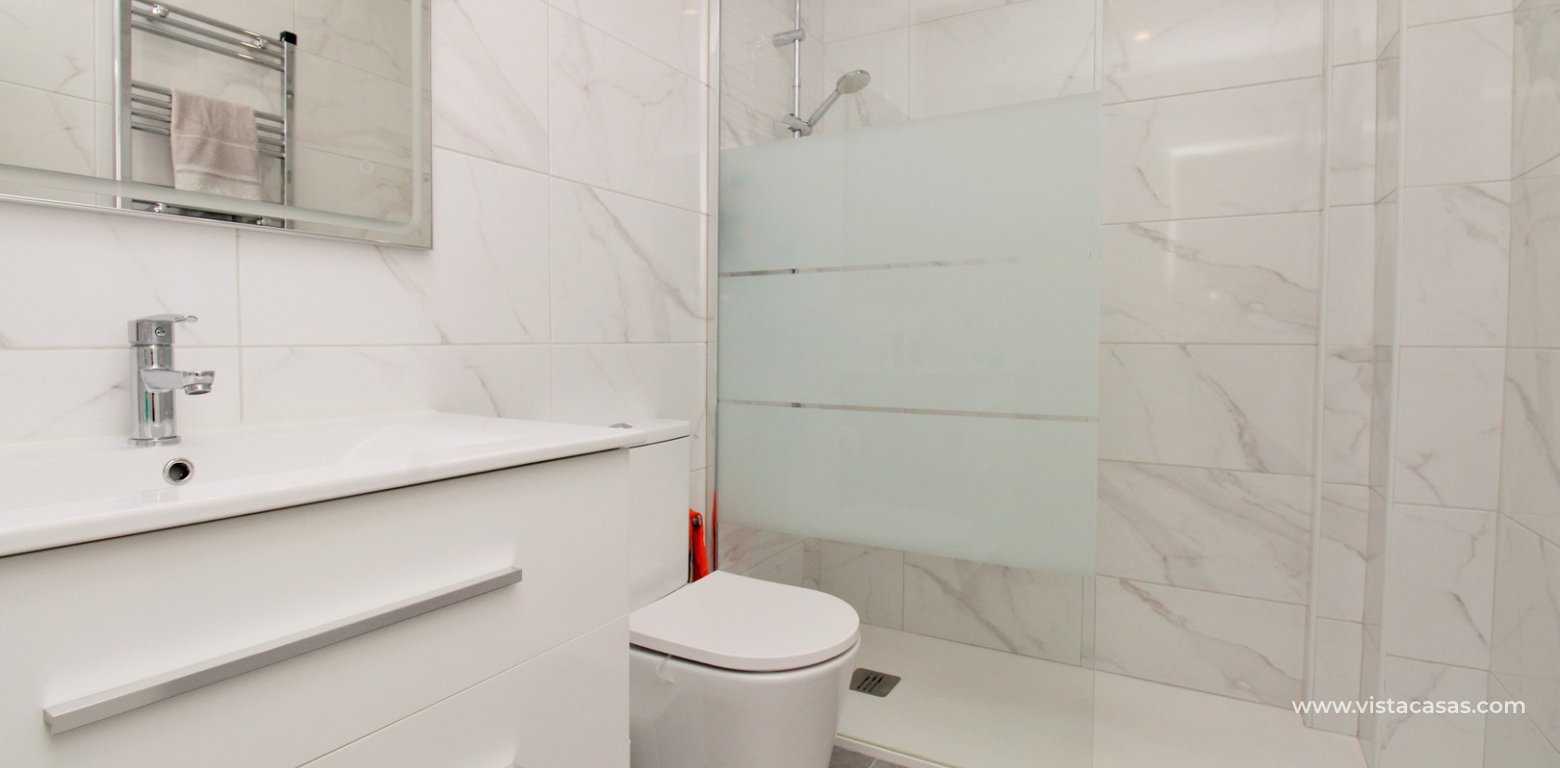 Townhouse for Sale Villamartin Costa Dorada III renovated bathroom