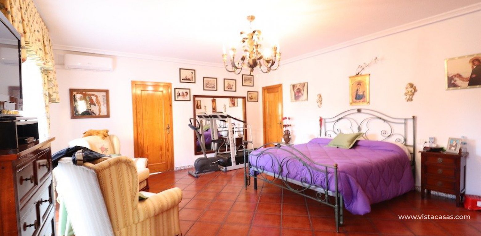 Resale - Villa - Torrevieja - El Chaparral