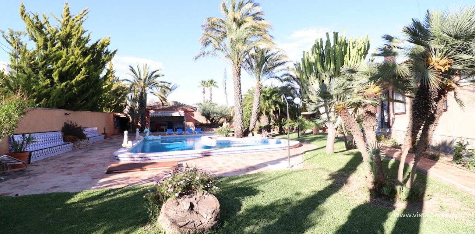 Resale - Villa - Torrevieja - El Chaparral