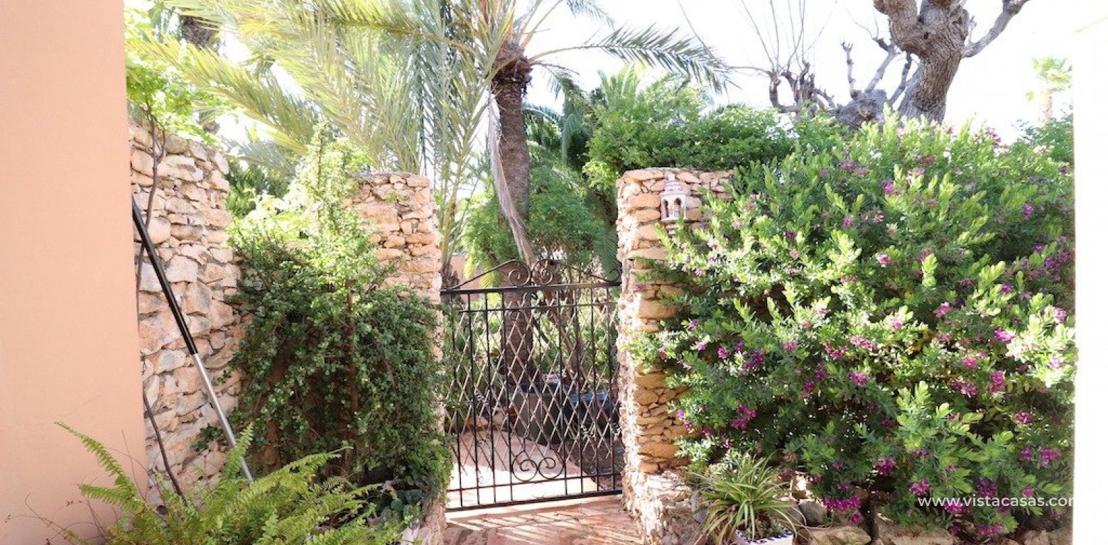 Resale - Villa - Torrevieja - El Chaparral