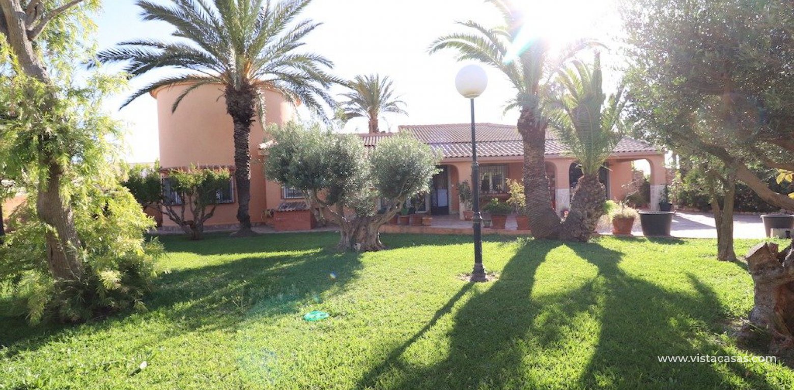 Resale - Villa - Torrevieja - El Chaparral