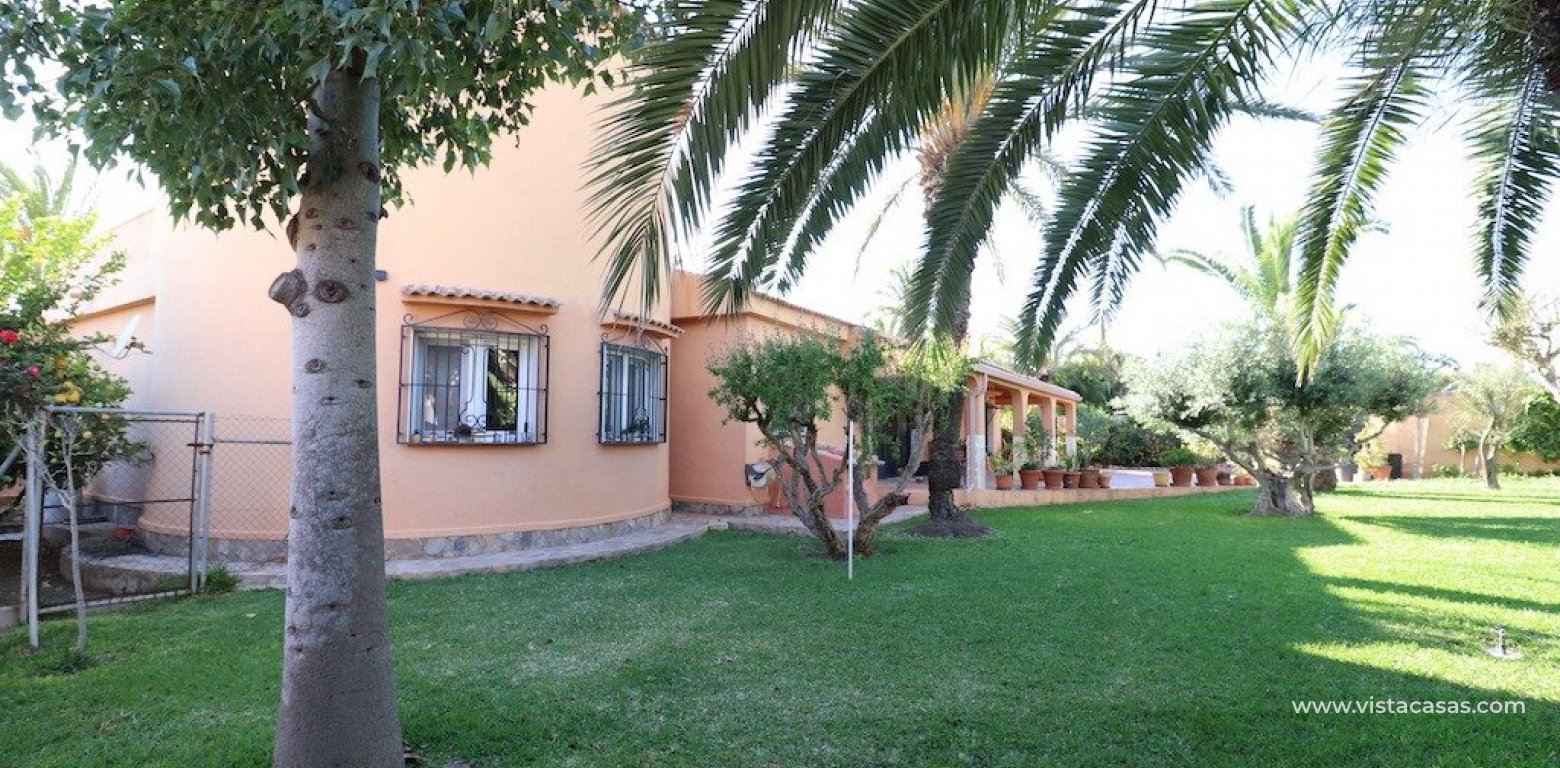 Resale - Villa - Torrevieja - El Chaparral