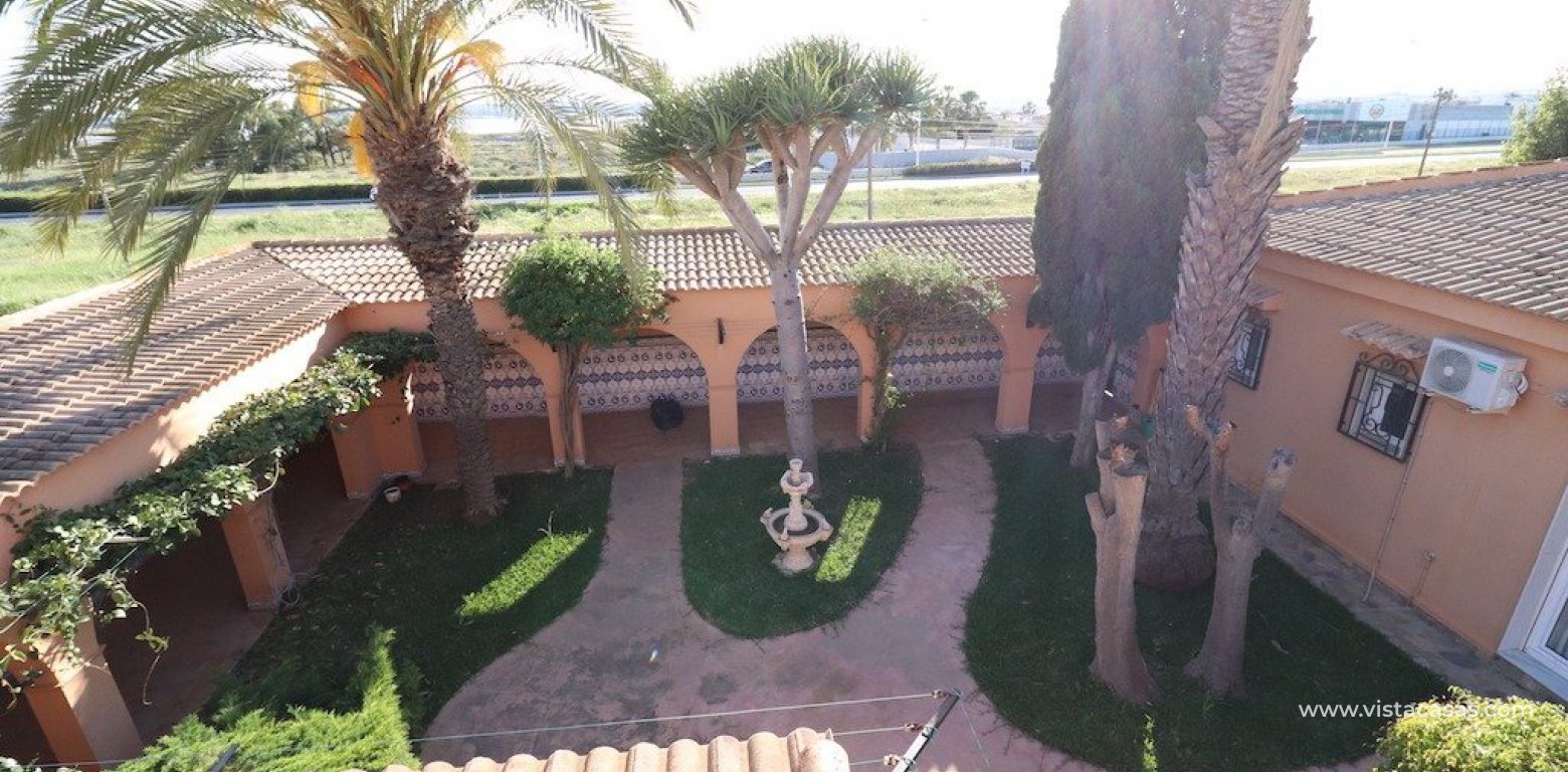 Resale - Villa - Torrevieja - El Chaparral