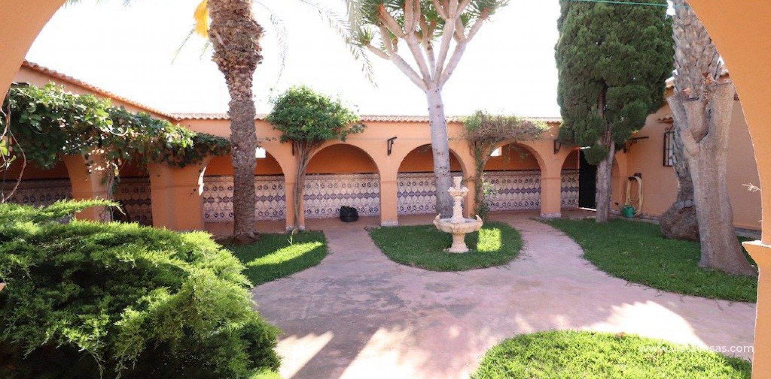Resale - Villa - Torrevieja - El Chaparral