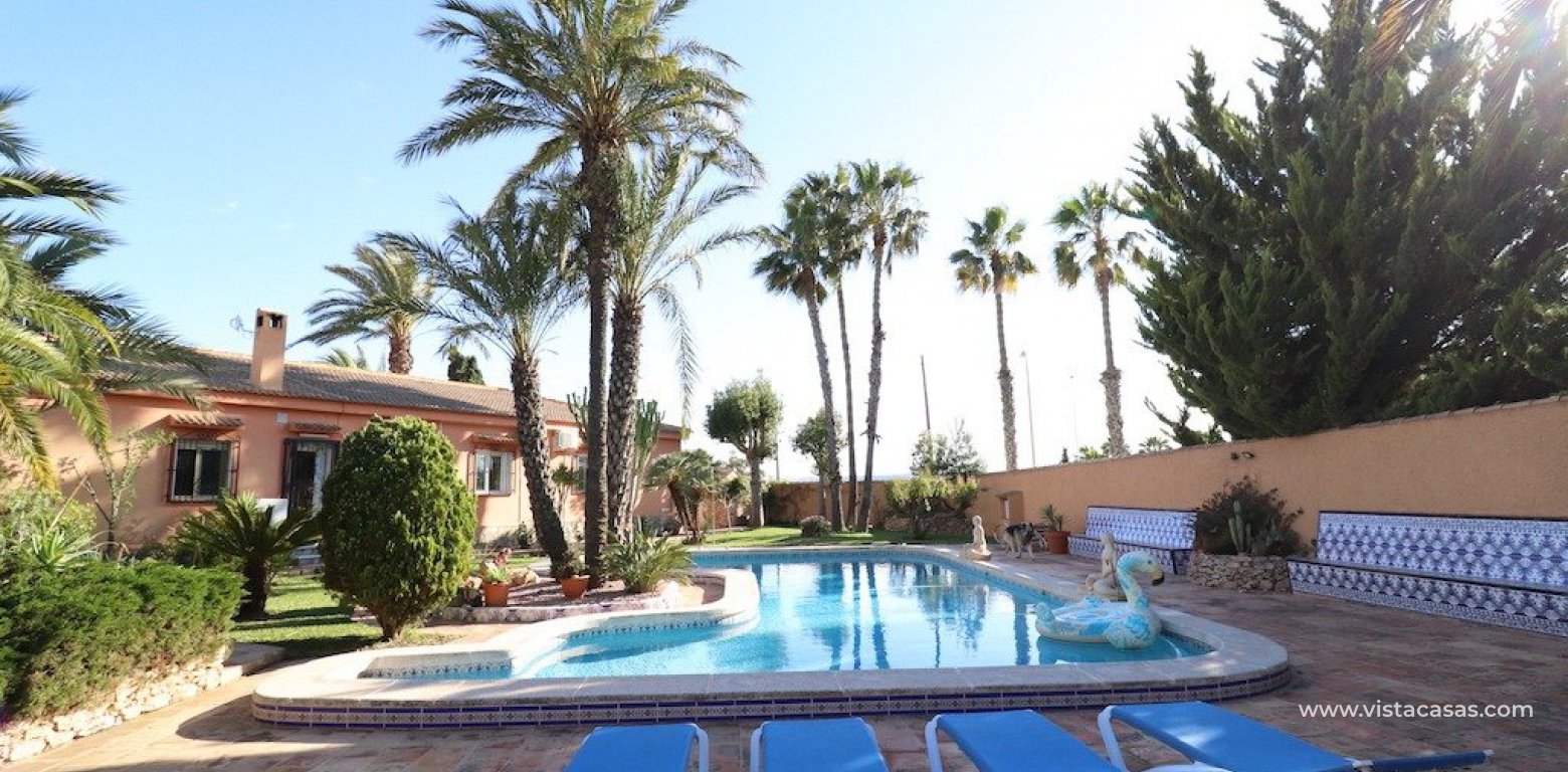 Resale - Villa - Torrevieja - El Chaparral