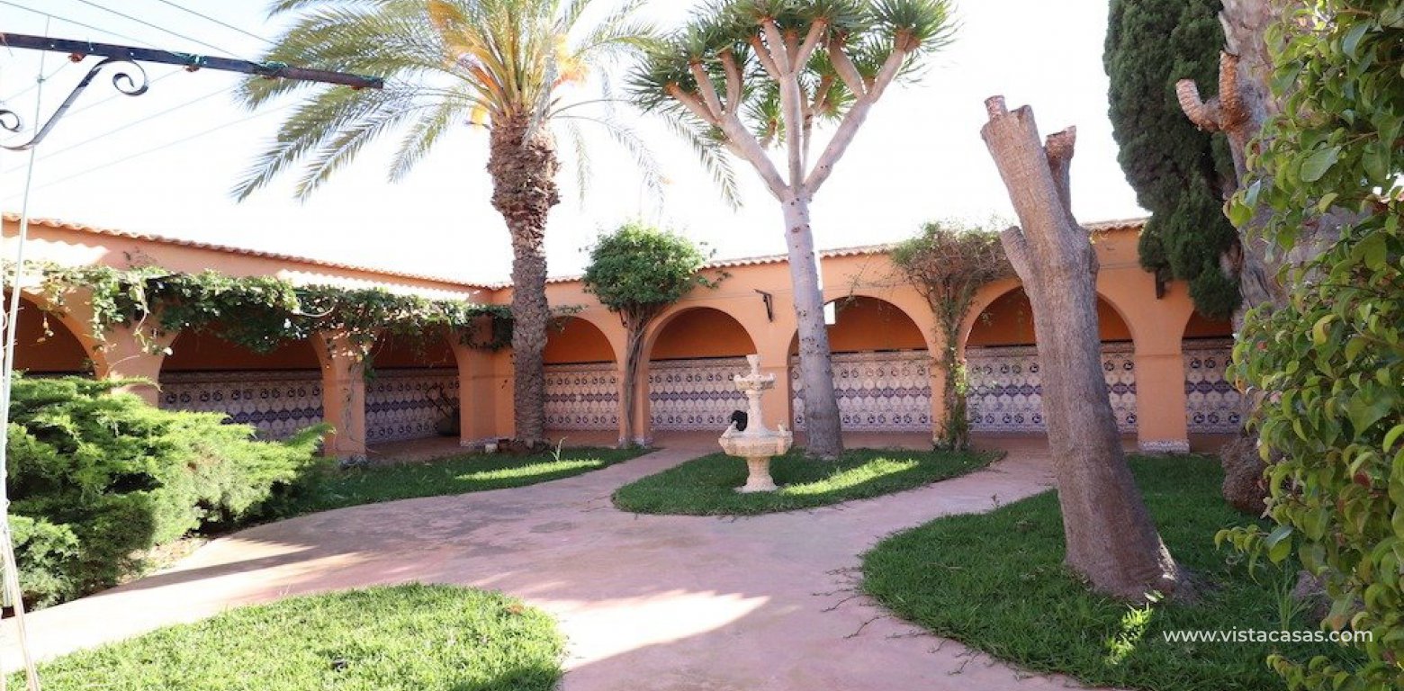 Resale - Villa - Torrevieja - El Chaparral