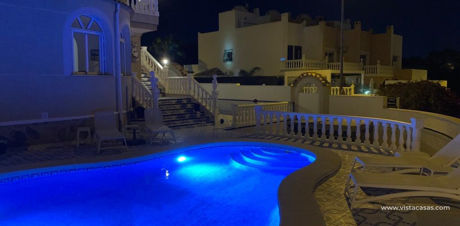 Resale - Villa - Villamartin