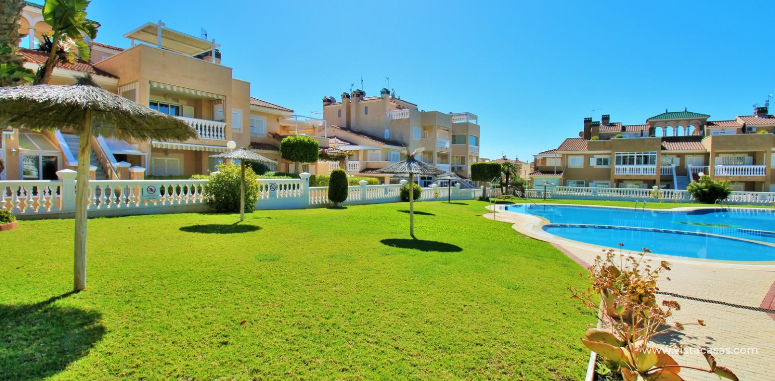 First-Floor 2 Bedroom Apartment For Sale in Zeniamar IV communal gardens