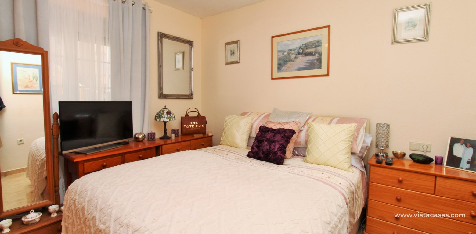 South-Facing 2 Bed Bungalow For Sale in Loma Golf Villamartin master bedroom
