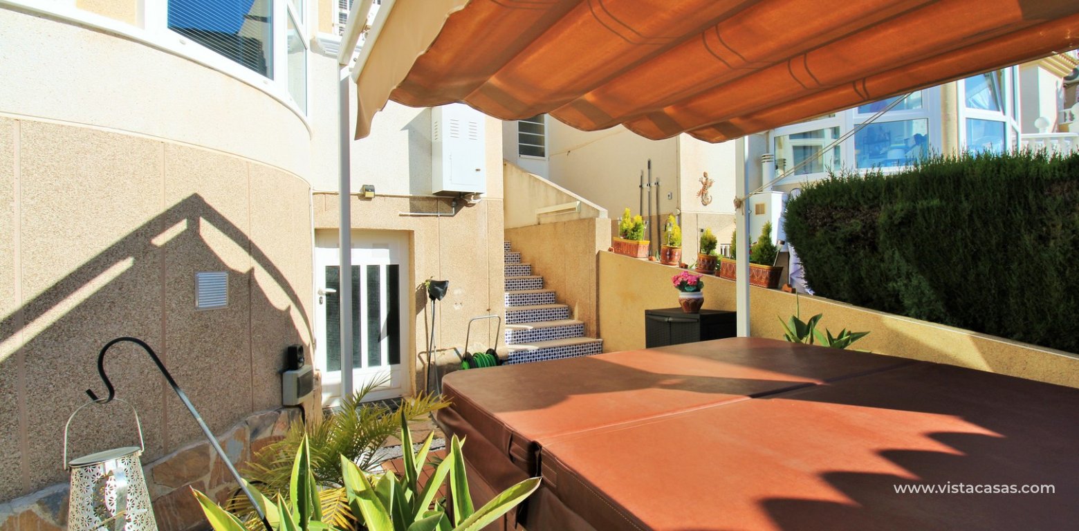 South-Facing 2 Bed Bungalow For Sale in Loma Golf Villamartin underbuild entry