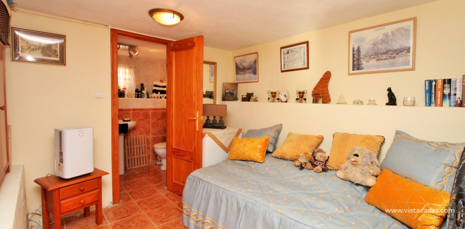 South-Facing 2 Bed Bungalow For Sale in Loma Golf Villamartin underbuild bedroom
