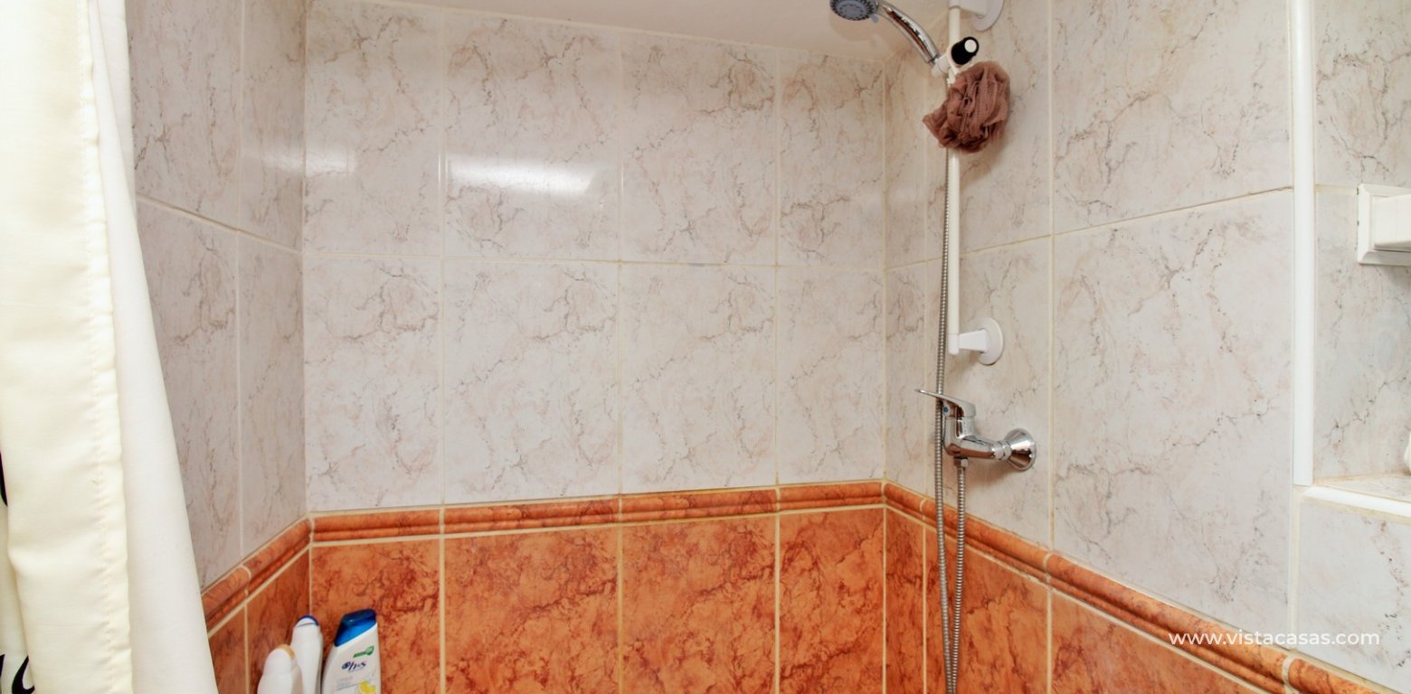 South-Facing 2 Bed Bungalow For Sale in Loma Golf Villamartin underbuild shower