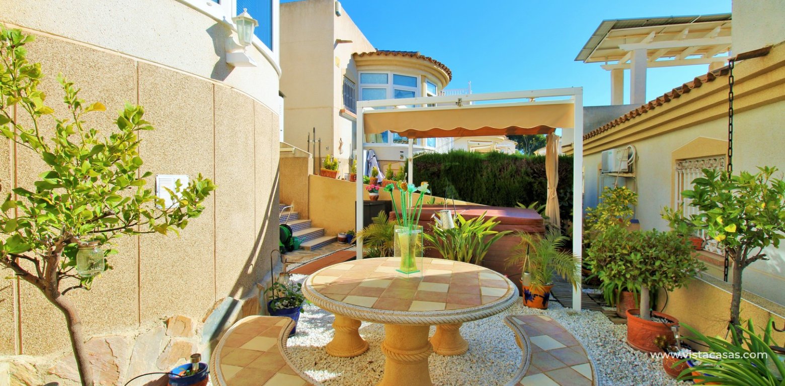 South-Facing 2 Bed Bungalow For Sale in Loma Golf Villamartin garden 2