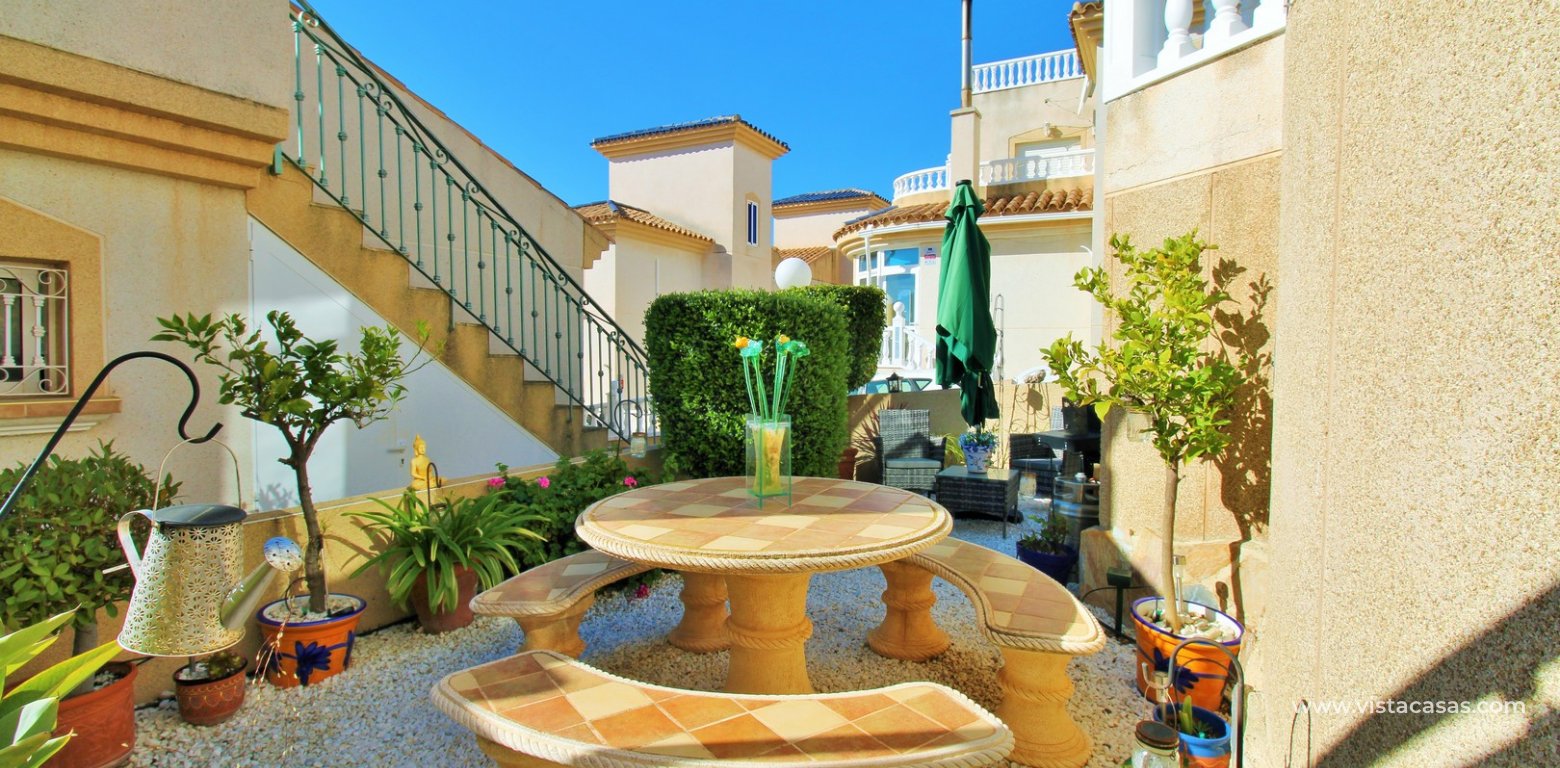 South-Facing 2 Bed Bungalow For Sale in Loma Golf Villamartin garden area