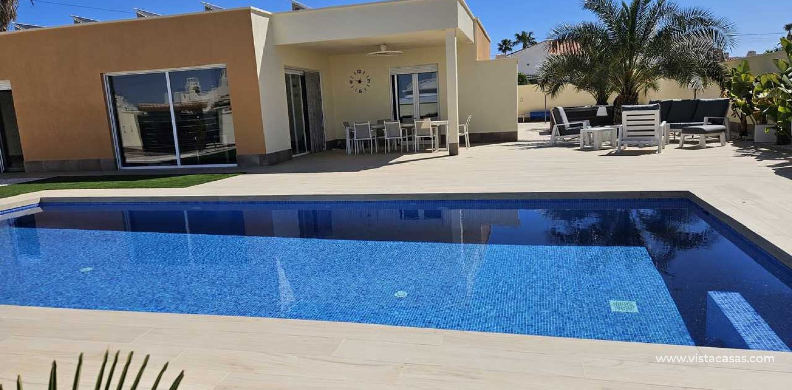 Sale - Villa - Torrevieja