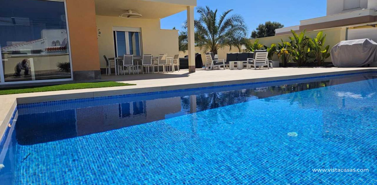 Sale - Villa - Torrevieja
