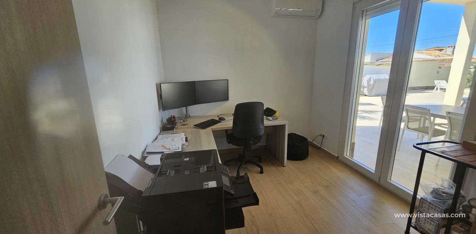 Sale - Villa - Torrevieja