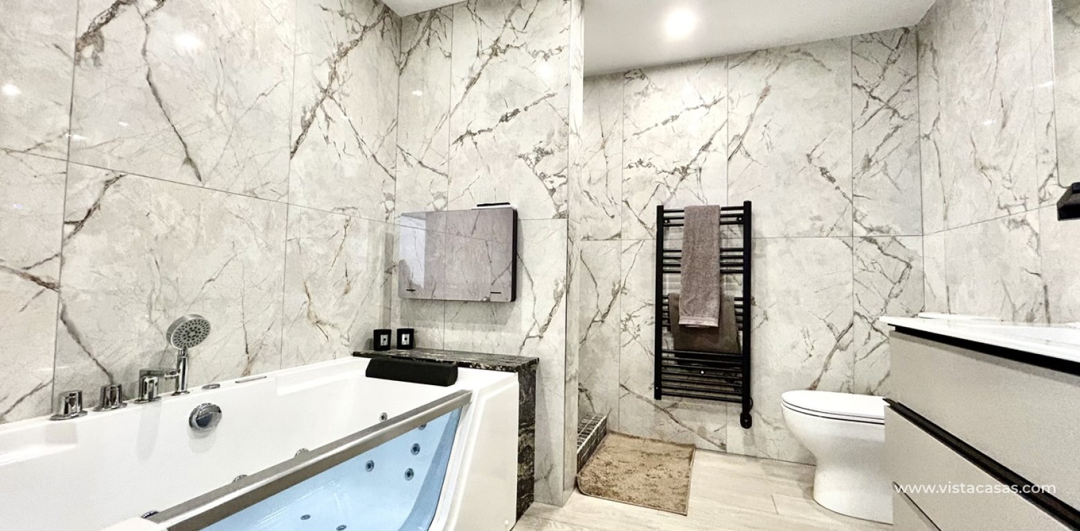 Resale - Townhouse - San Miguel de Salinas