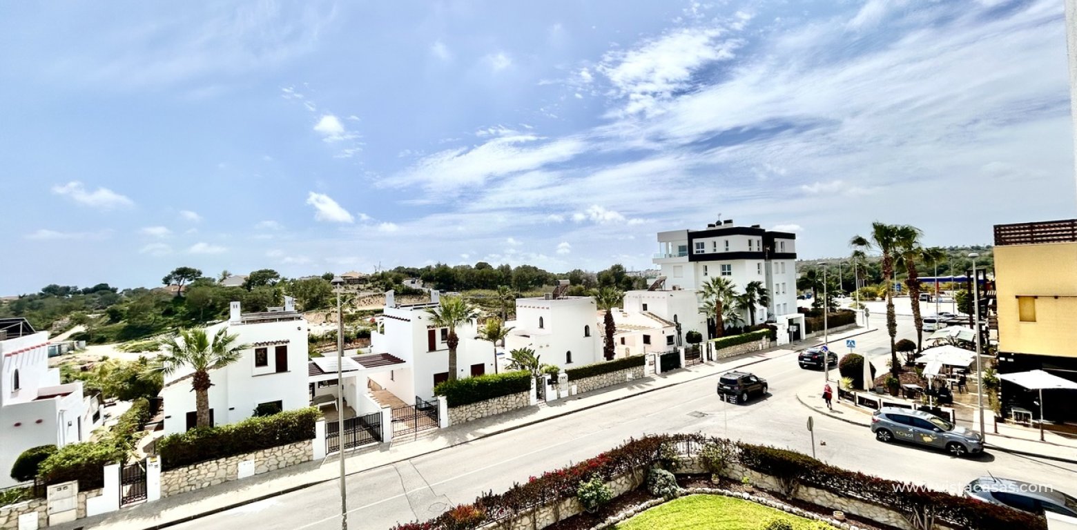 Resale - Apartment - Villamartin
