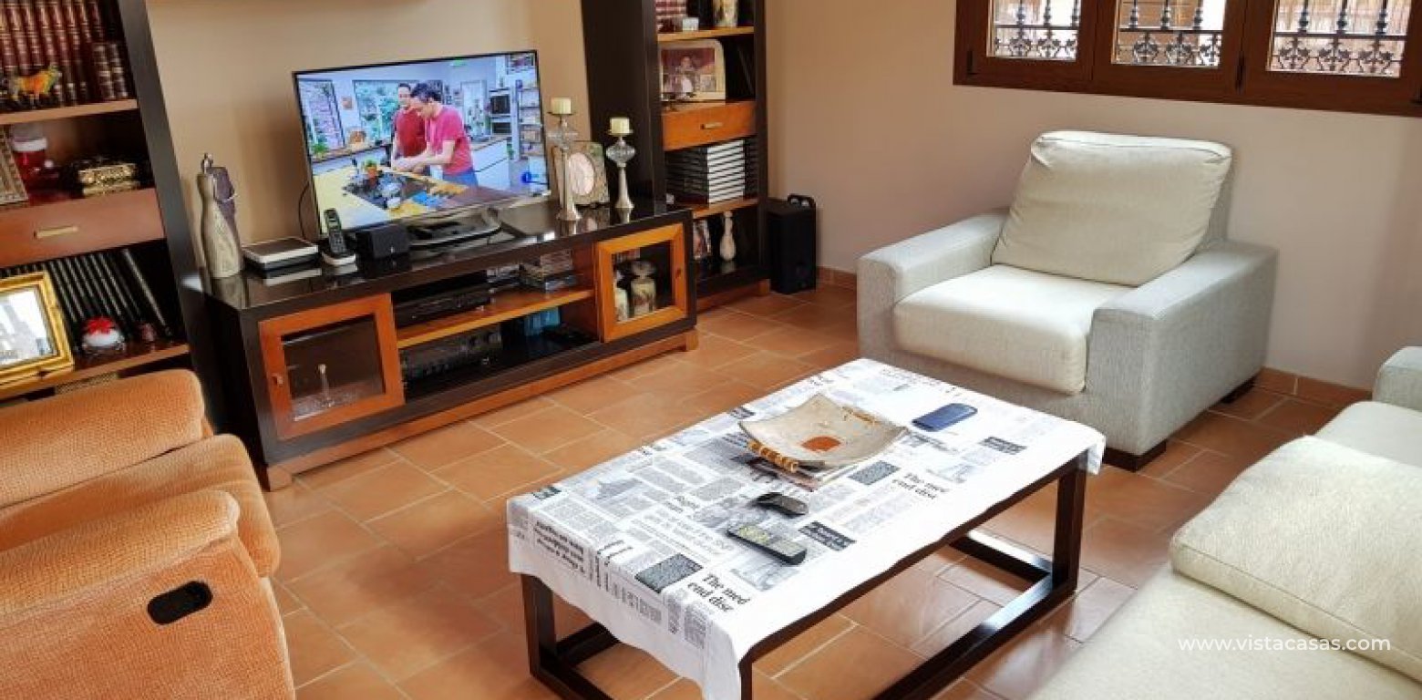 Resale - Villa - Torrevieja