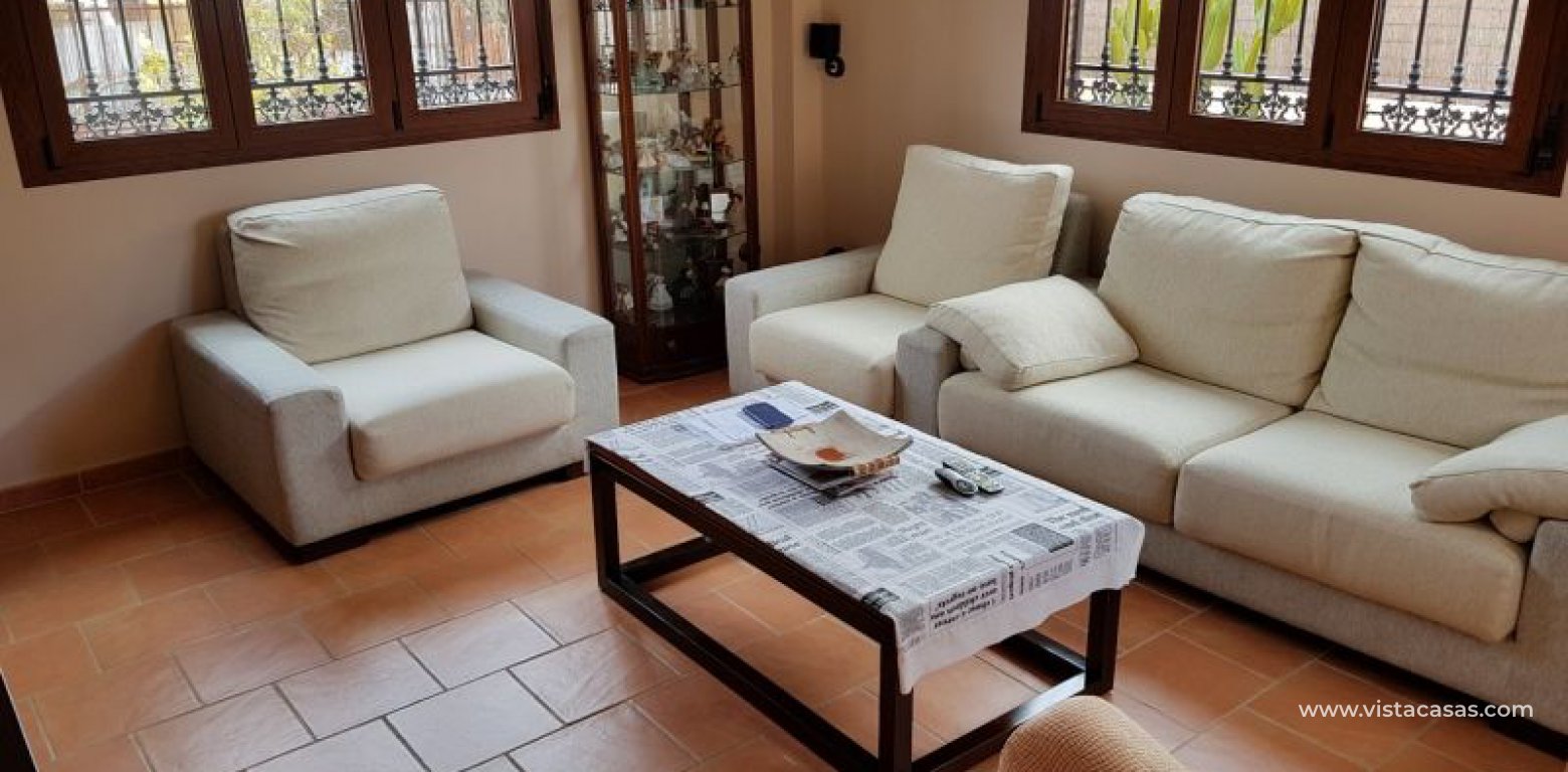 Resale - Villa - Torrevieja