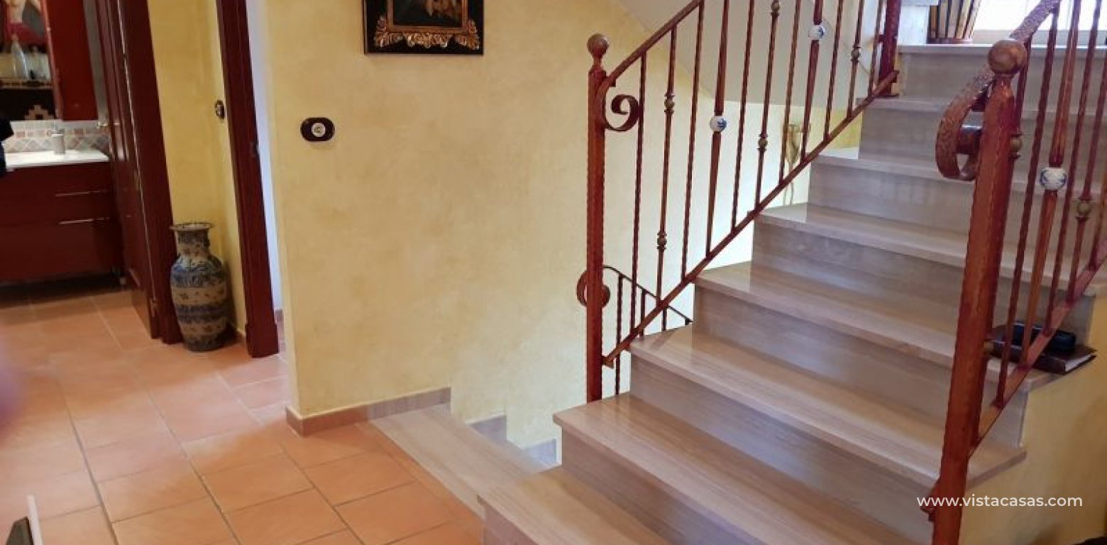 Resale - Villa - Torrevieja