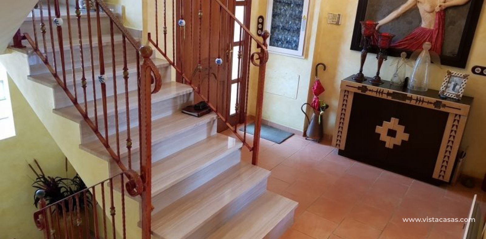 Resale - Villa - Torrevieja