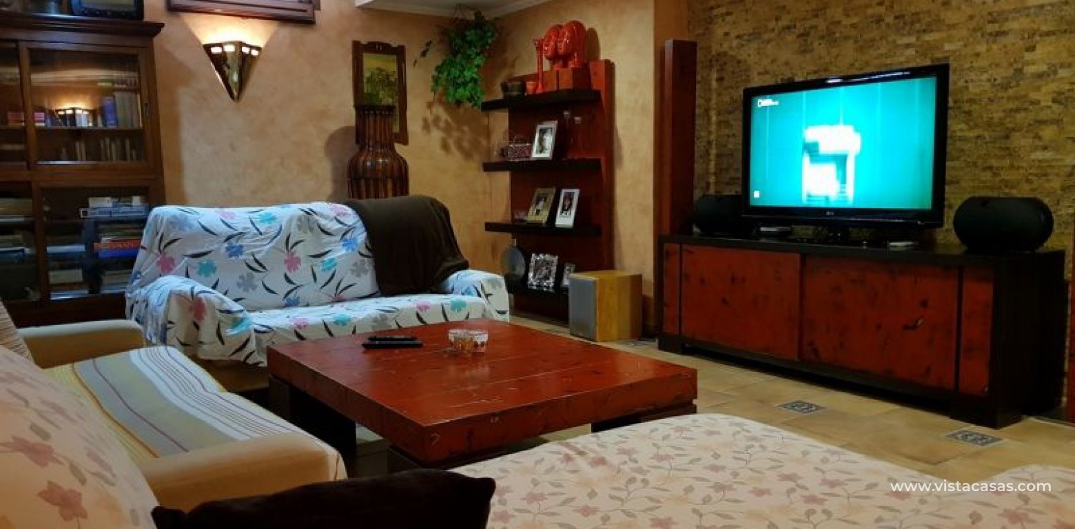 Resale - Villa - Torrevieja