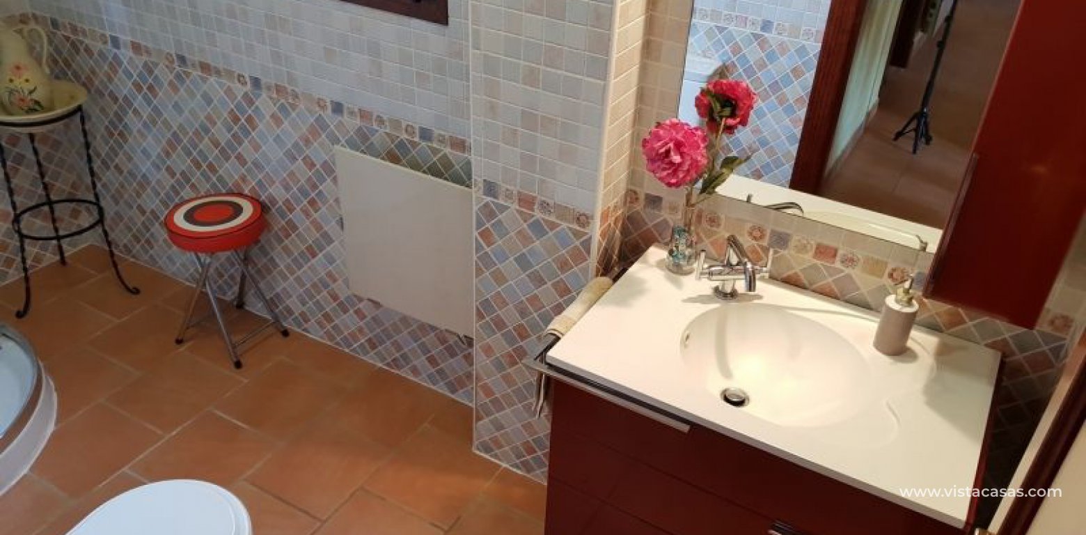 Resale - Villa - Torrevieja