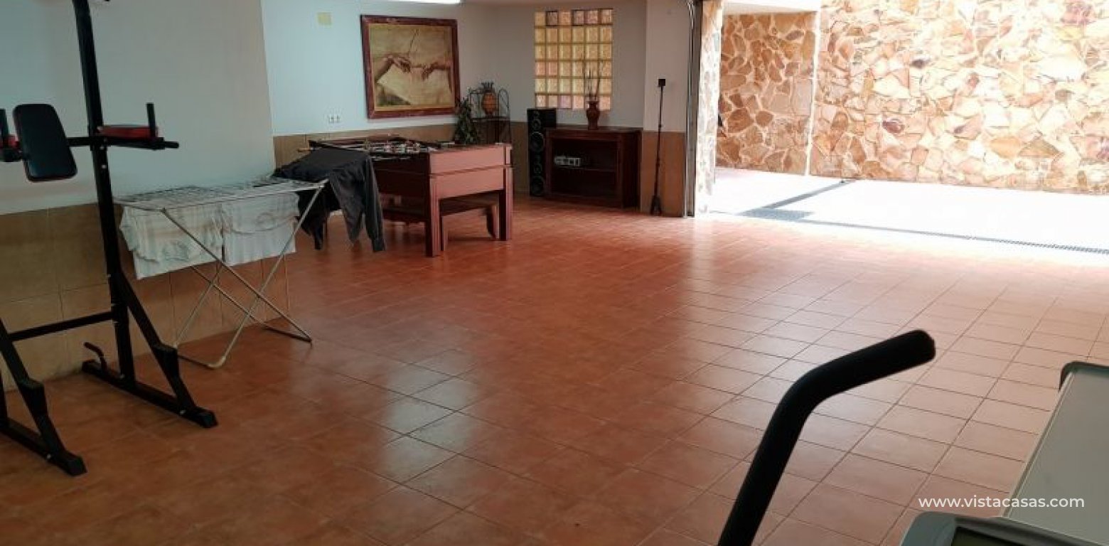 Resale - Villa - Torrevieja